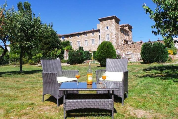 Gite du Chateau Eclassan Extérieur photo