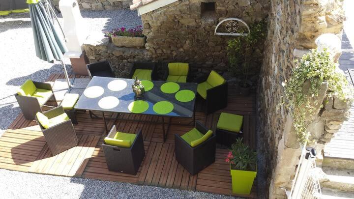 Gite du Chateau Eclassan Extérieur photo