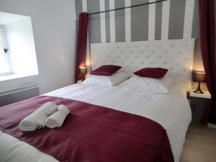 Gite du Chateau Eclassan Extérieur photo